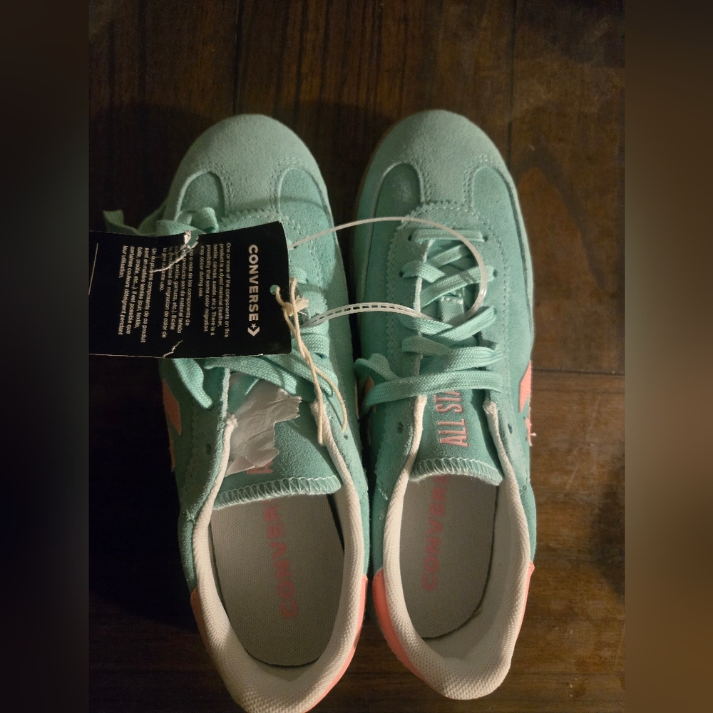 Converse Women's Light Green Sneakers